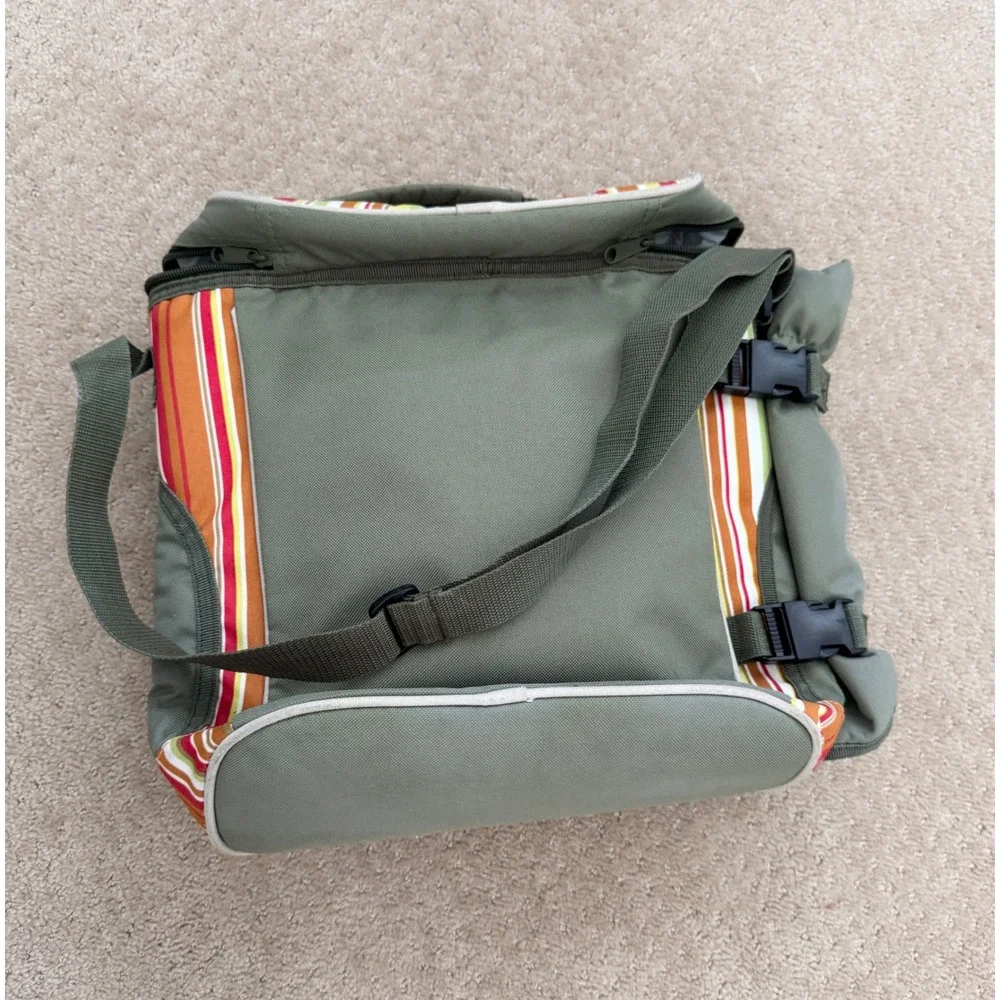 Insulated Picnic Cooler Bag Set with Service for 4 People-Striped Olive Green